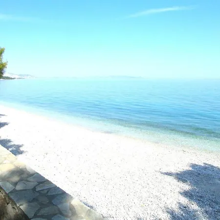 Waterfront Luxury Semesterbostad Agioi Theodoroi (Corinthia)