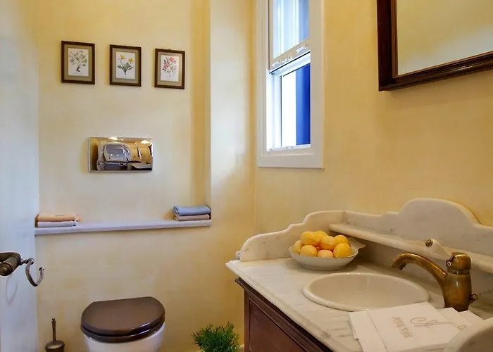 Waterfront Luxury Semesterbostad Agioi Theodoroi (Corinthia)